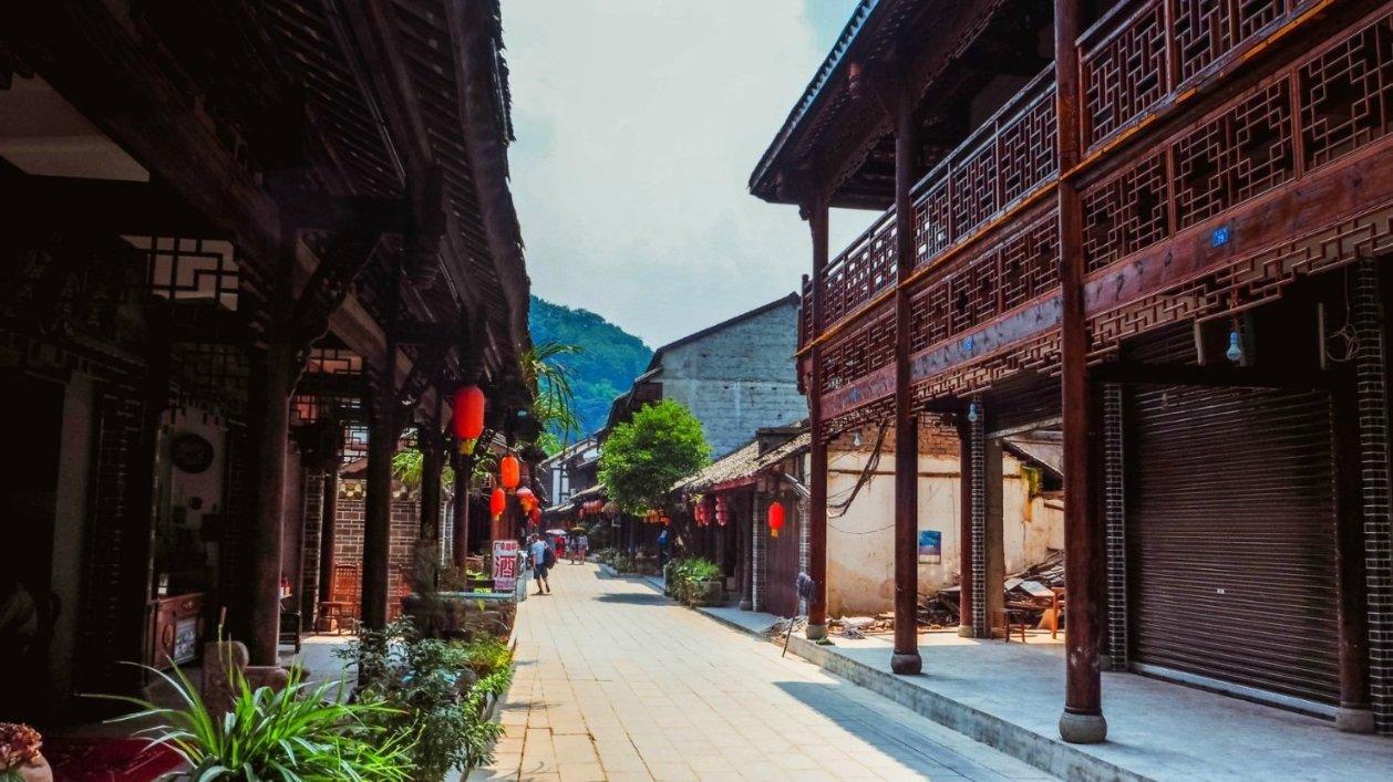 白色情人节：校园迷宫